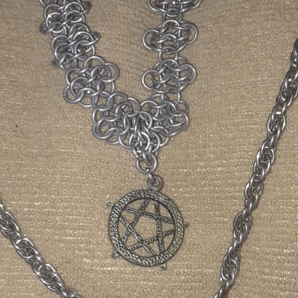 3 Necklaces - Picture 3 of 8